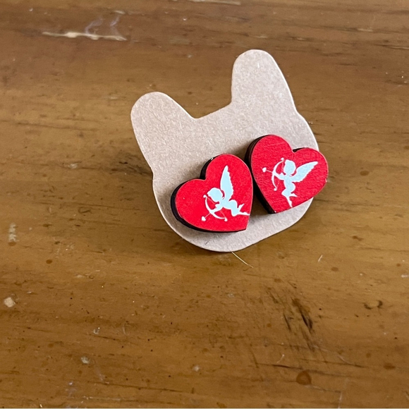 NEW Handmade Cupid Red Love Heart Stud Wood Earrings Red White - Picture 5 of 5